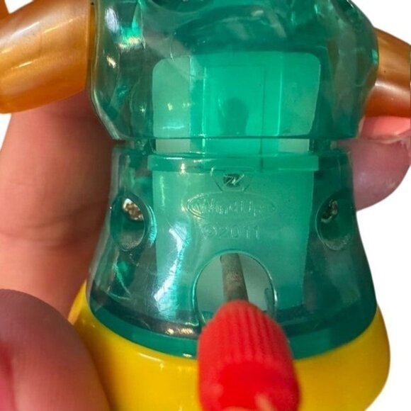 Twisters Wind-Up Dancing Toy Figure With Sneakers - Picture 7 of 7